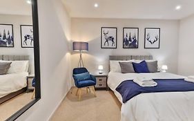 Cosy, Exclusive Sheffield House Near Peak District